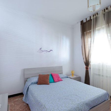 House Henry Apartment Vado Ligure Exterior foto